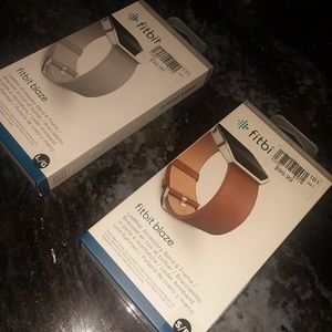 Sale 💖 LOT OF 2 FITBIT BRACELETS